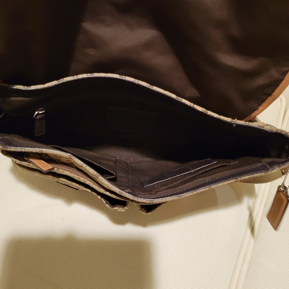 Coach Crossbody Mail Carrier Bag Gem